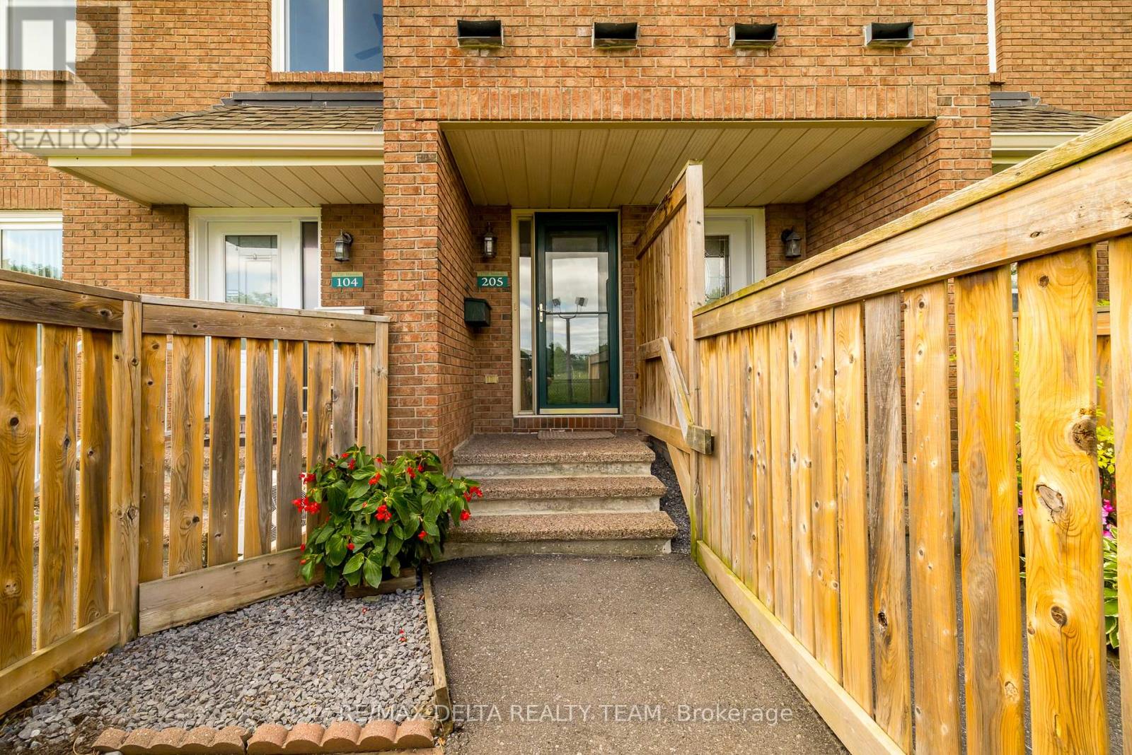 Photo 16 of 205 1720 Marsala Crescent, Ottawa ON