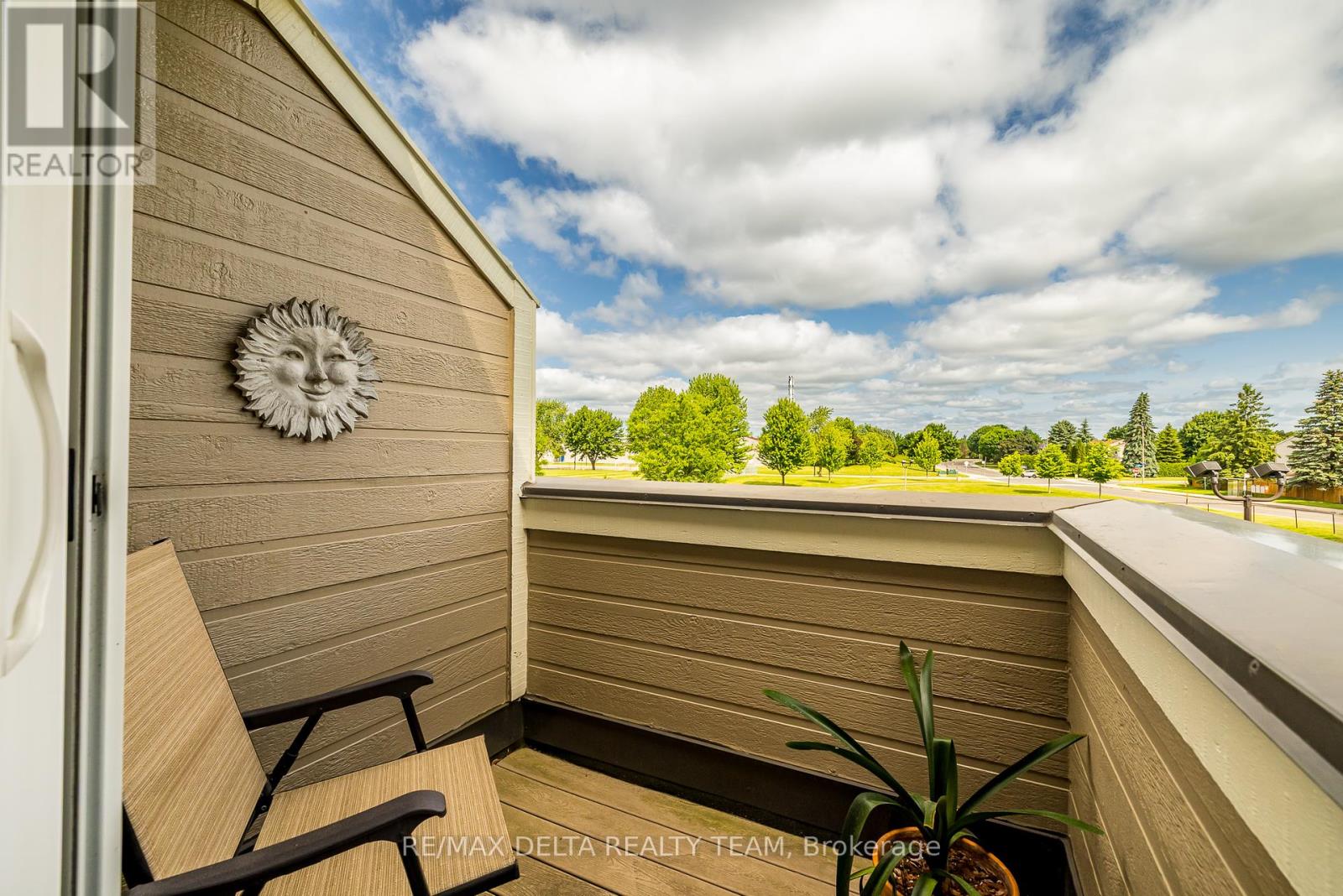 Photo 7 of 205 1720 Marsala Crescent, Ottawa ON