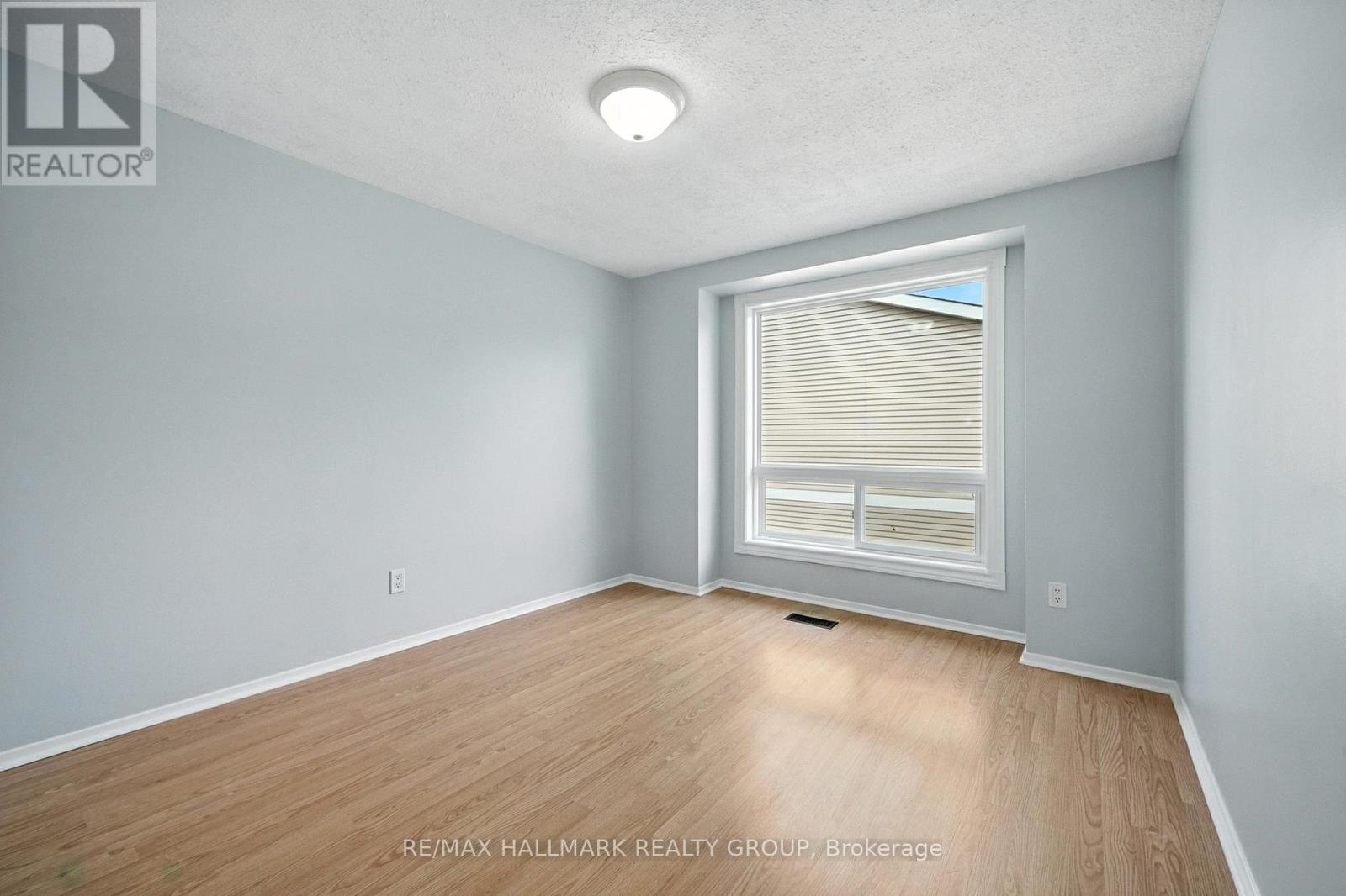 Photo 21 of 55 Fair Oaks Crescent, Ottawa ON