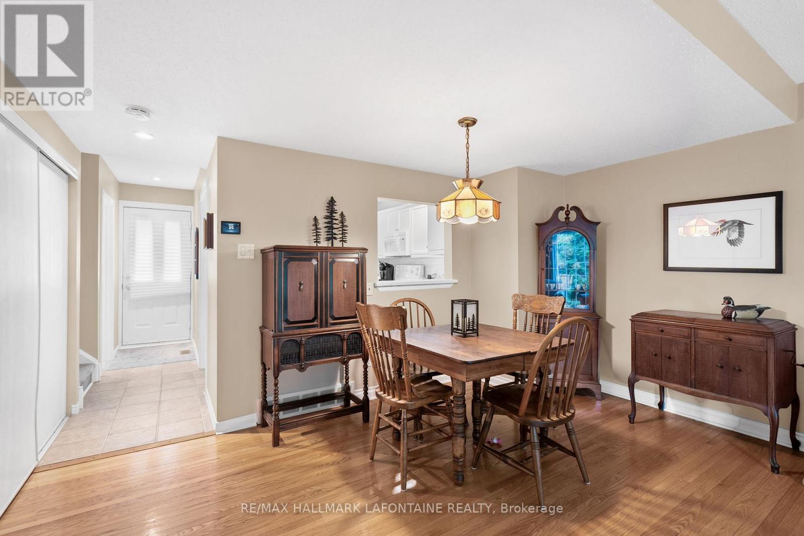 Photo 12 of 876 Walkley Road, Ottawa ON