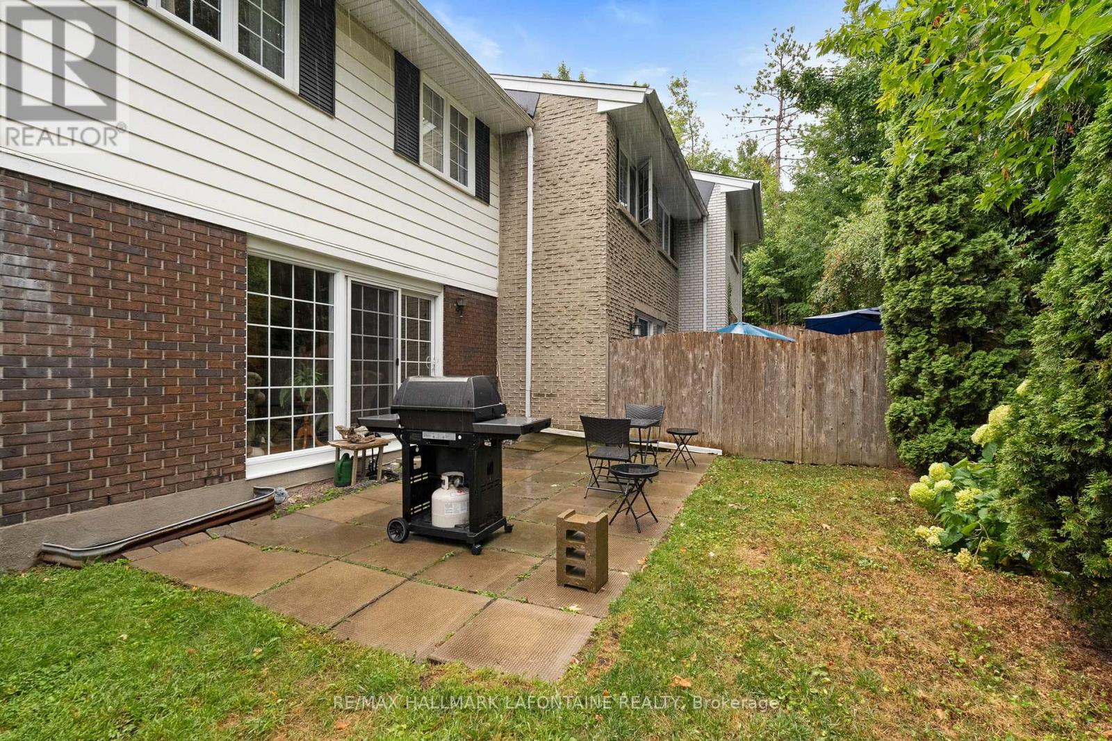 Photo 34 of 876 Walkley Road, Ottawa ON
