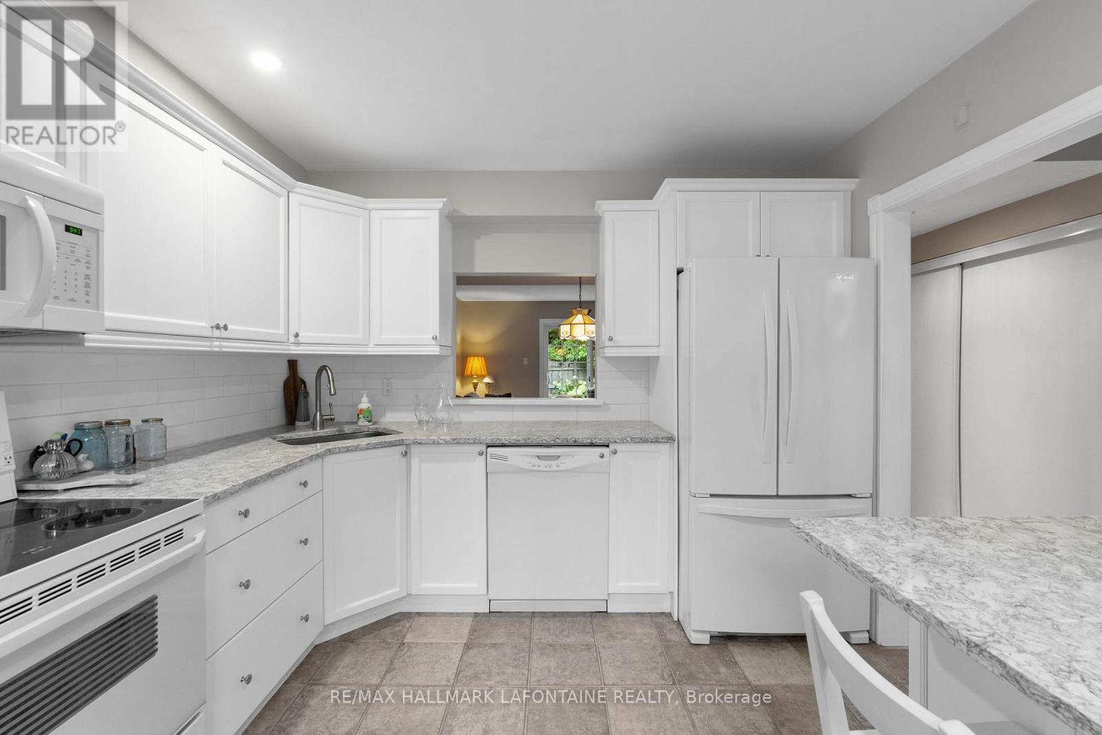 Photo 8 of 876 Walkley Road, Ottawa ON