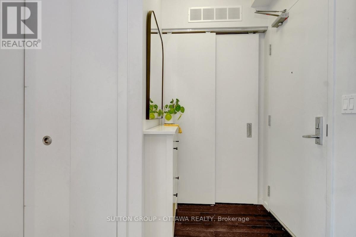 Photo 6 of 308 1000 Wellington Street W, Ottawa ON