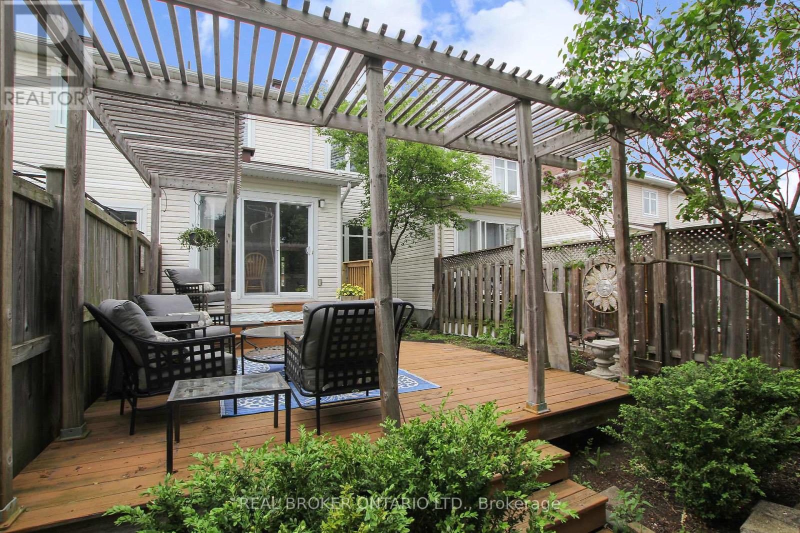 Photo 28 of 193 Deercroft Avenue, Ottawa ON