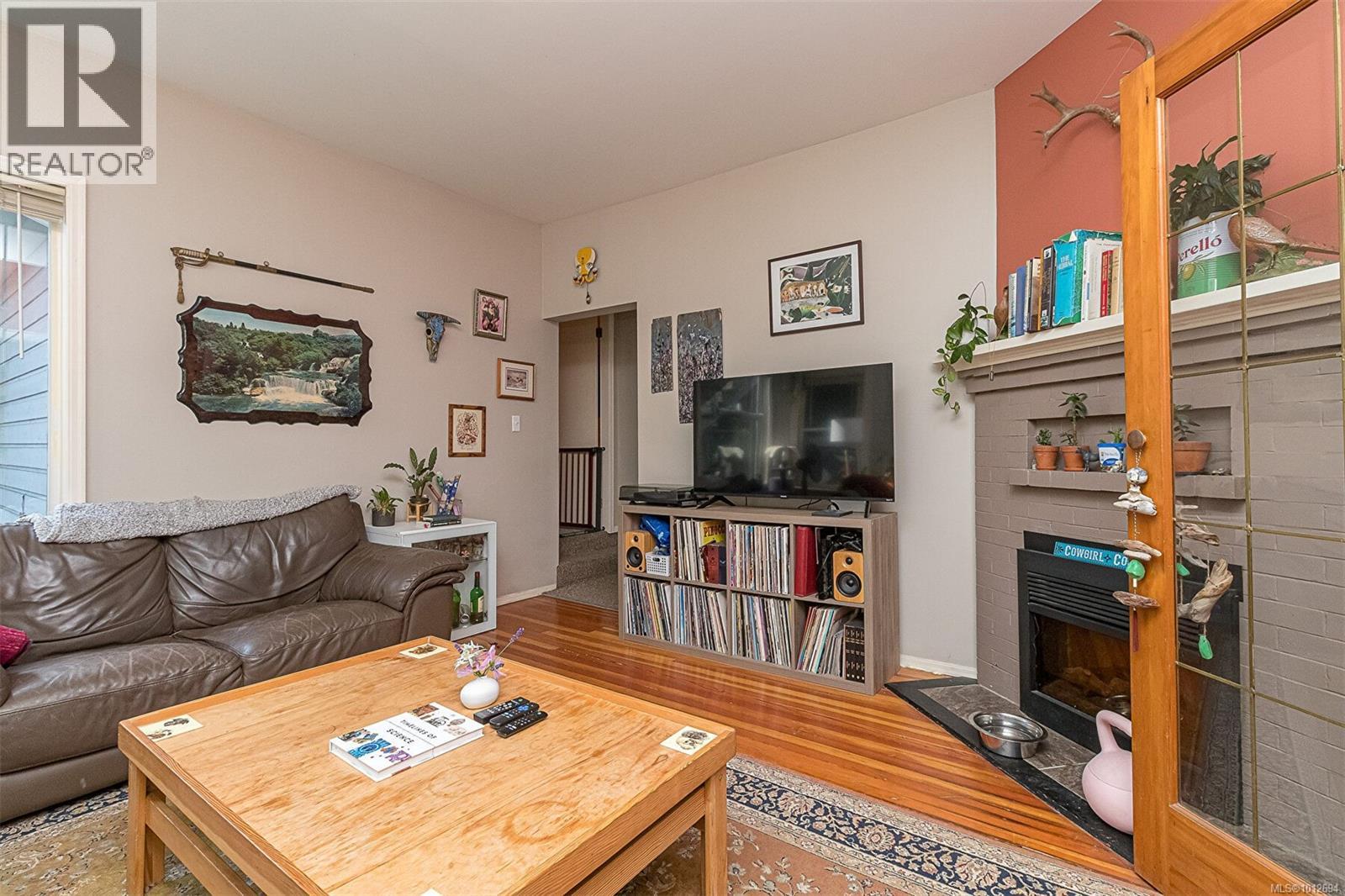 2411 Quadra St, Victoria