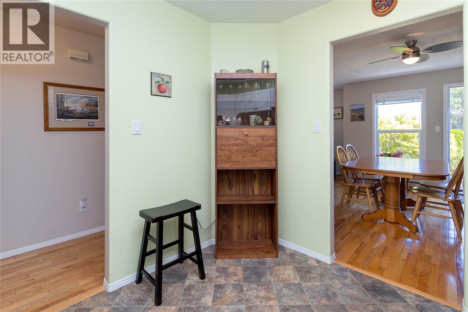 D 10124 Resthaven Drive, Sidney