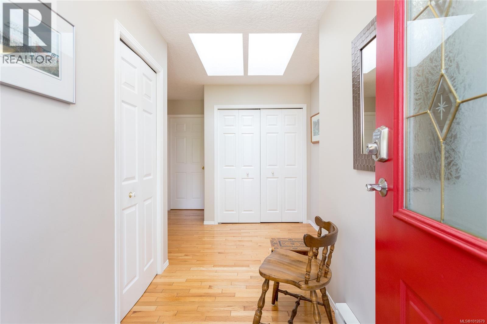 D 10124 Resthaven Drive, Sidney