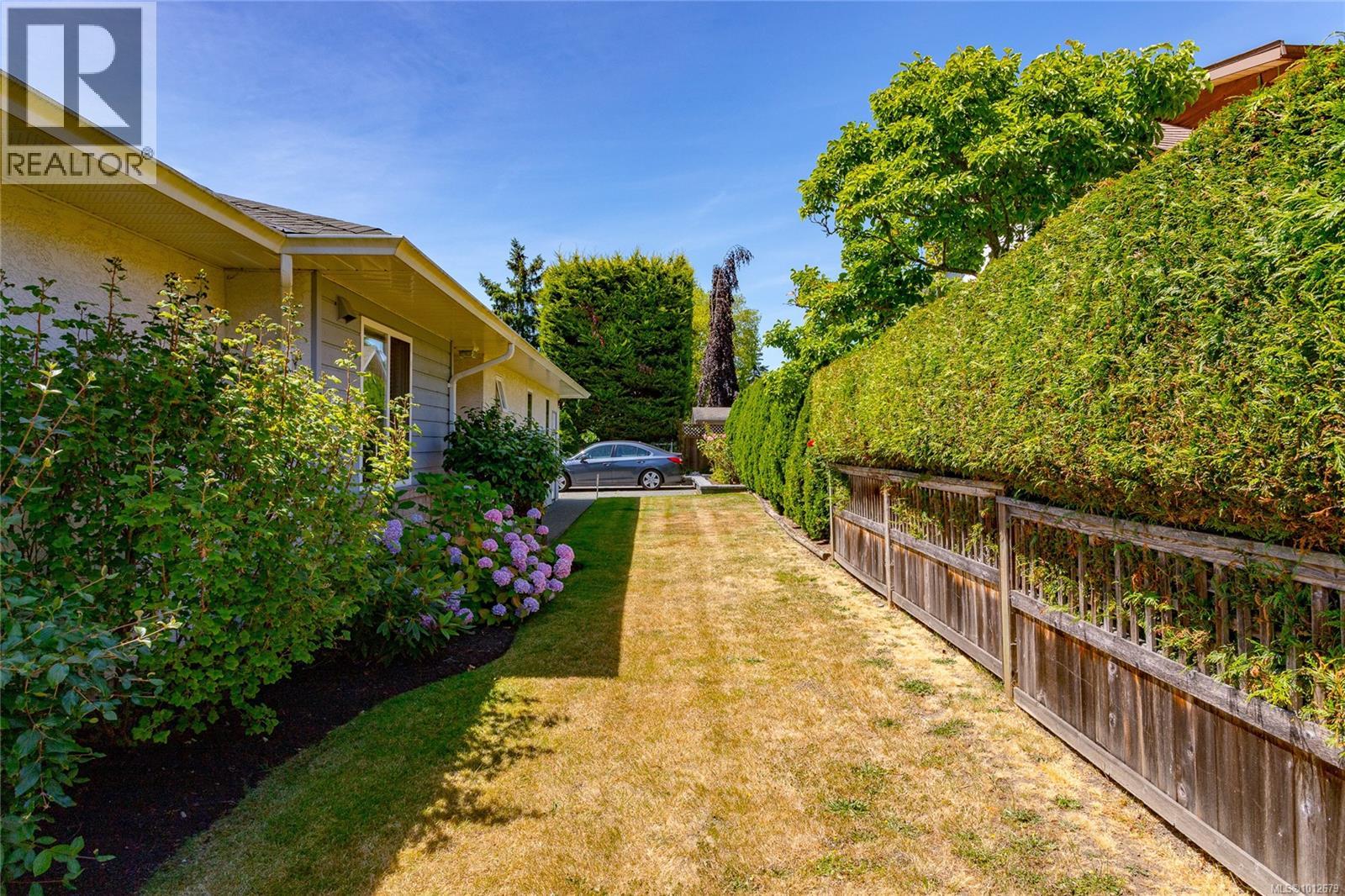 D 10124 Resthaven Drive, Sidney