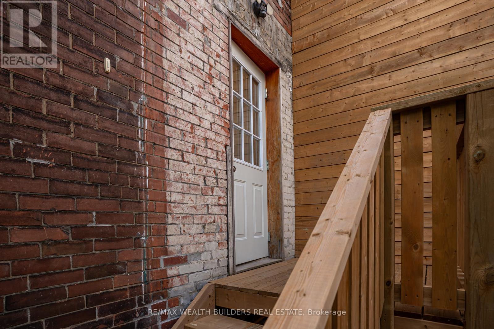 Photo 3 of Basement 80 Marion Street, Toronto ON