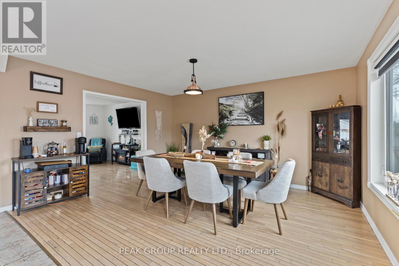 Photo 11 of 427 Trillium Avenue, Welland ON