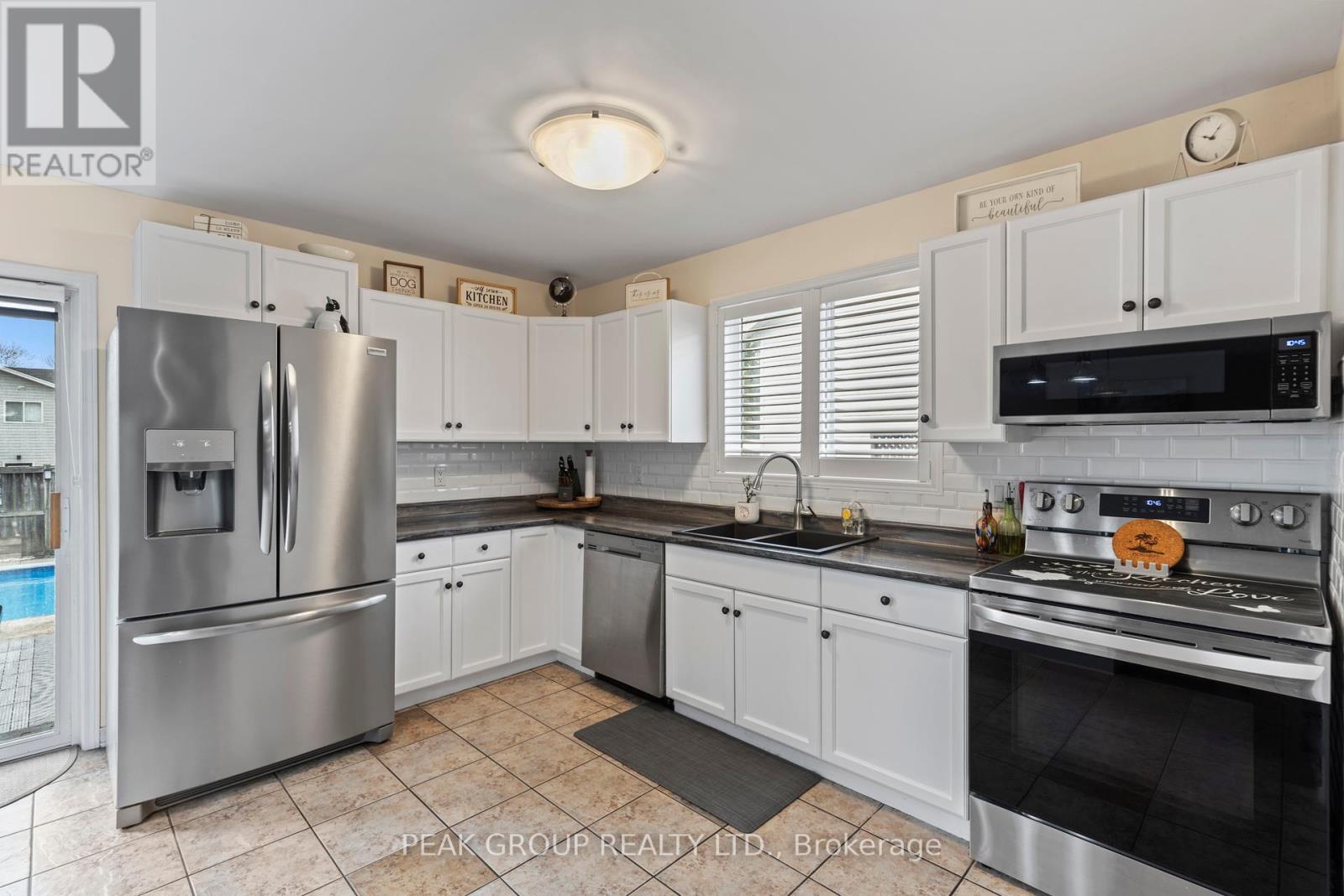 Photo 12 of 427 Trillium Avenue, Welland ON