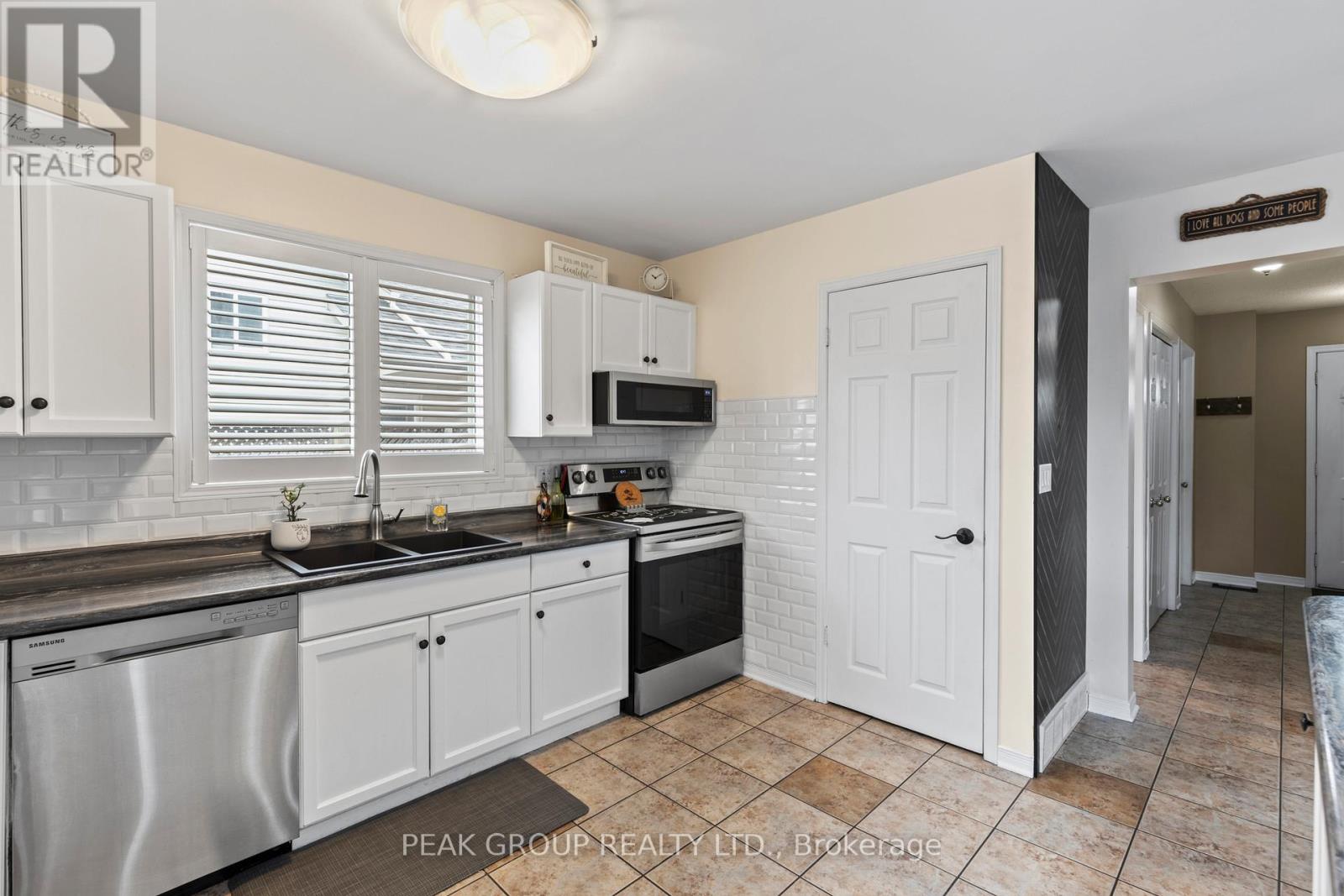 Photo 15 of 427 Trillium Avenue, Welland ON