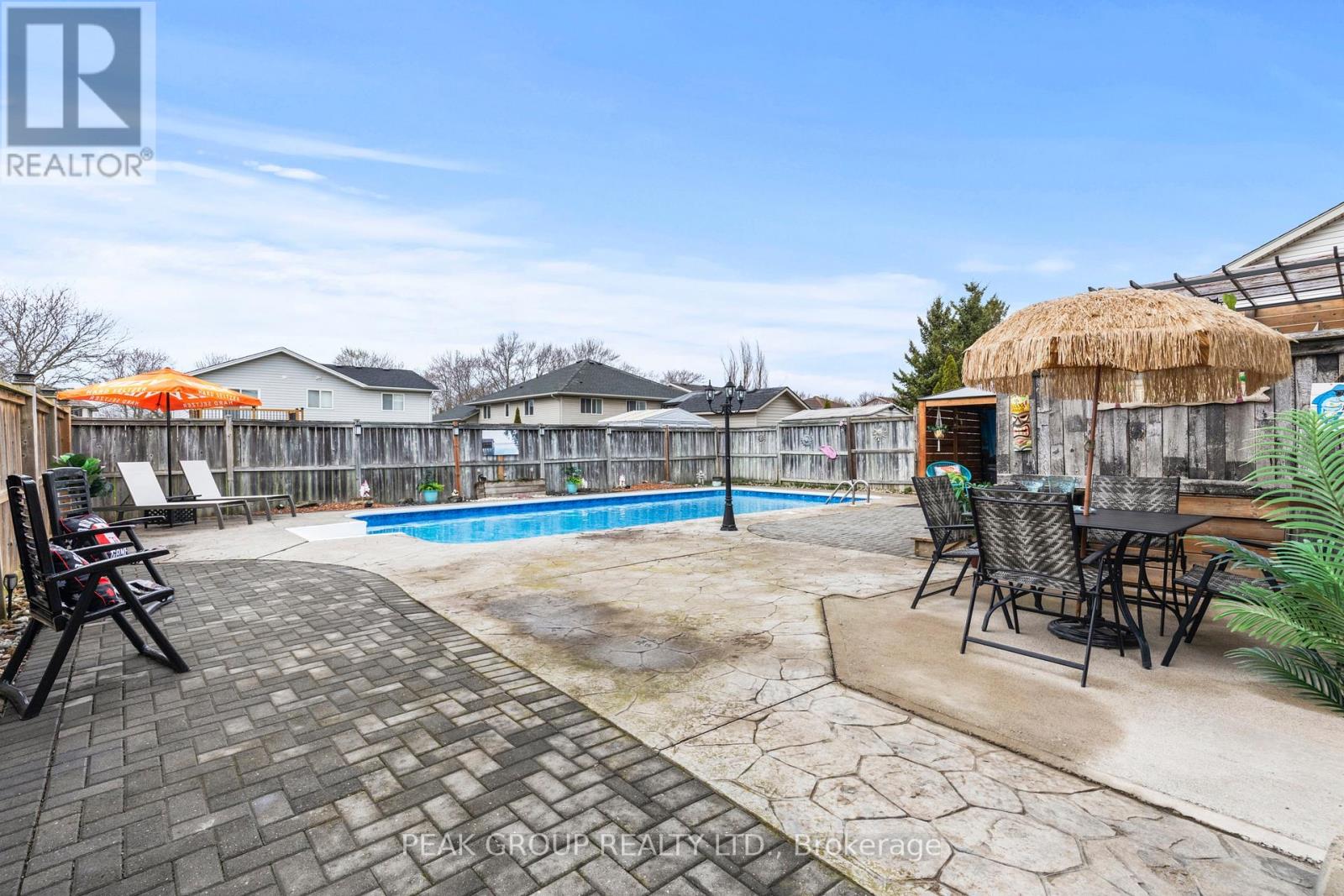 Photo 5 of 427 Trillium Avenue, Welland ON