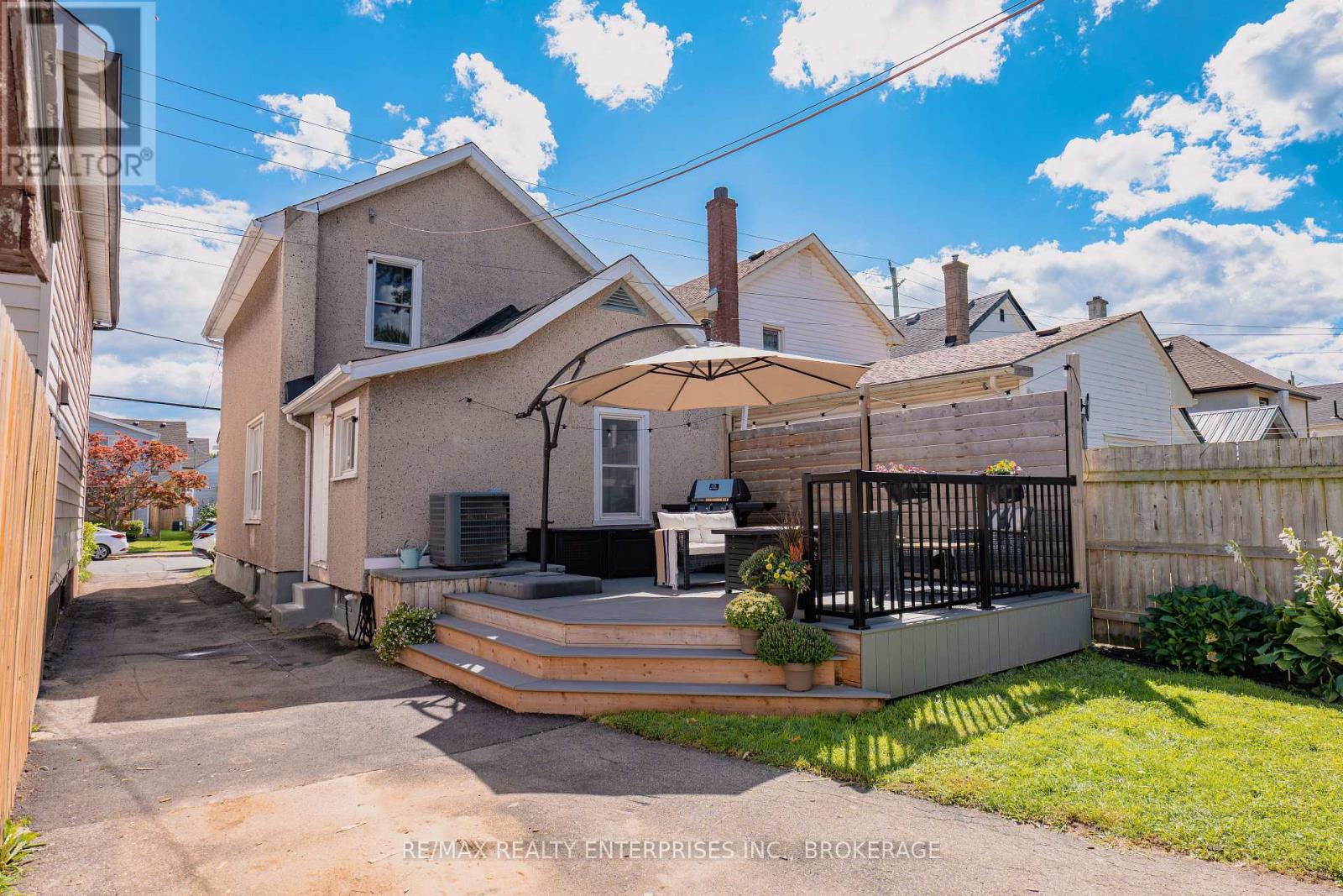 Photo 34 of 75 Duncan Street, Welland ON