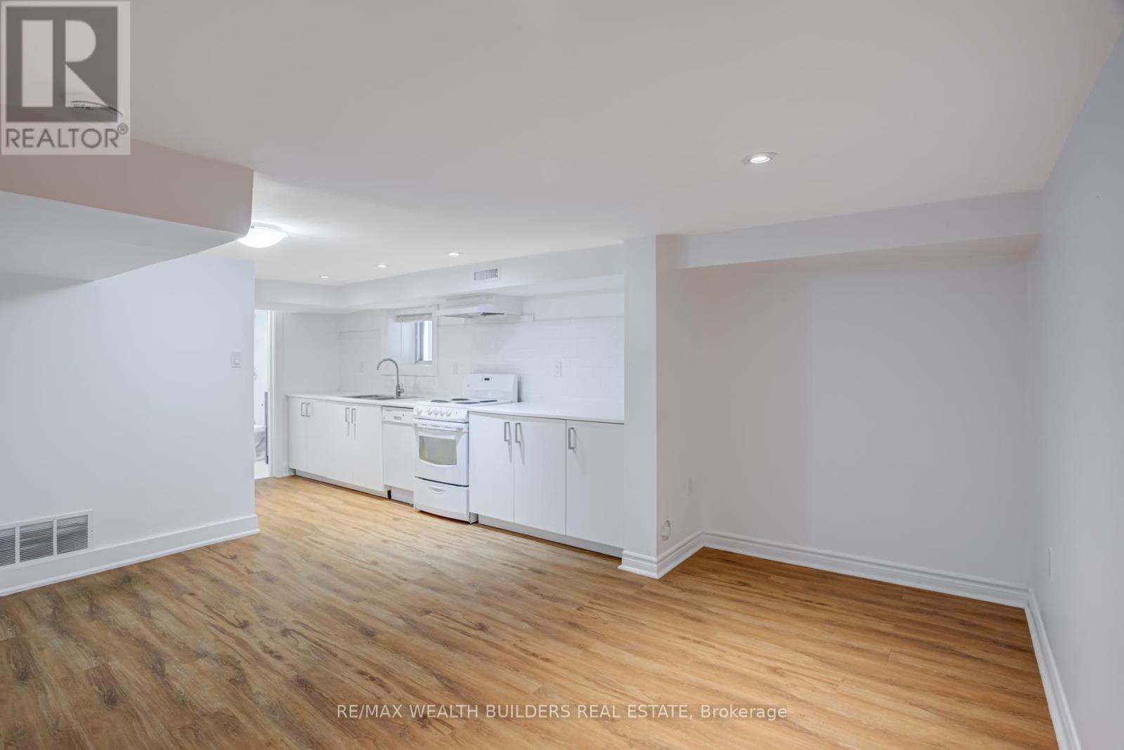 Photo 7 of Basement 80 Marion Street, Toronto ON