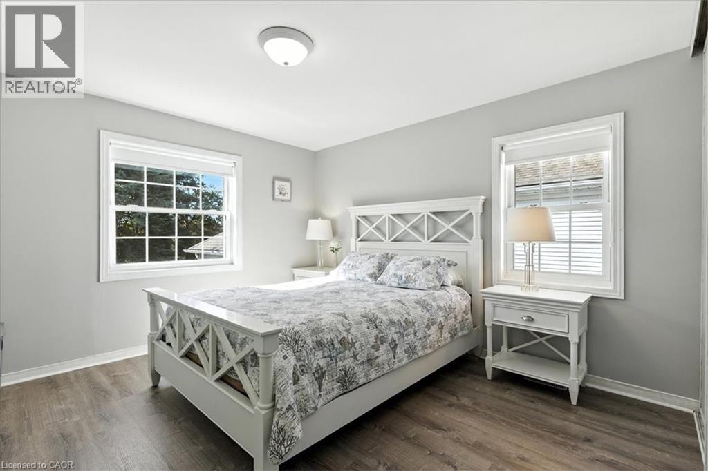 Photo 23 of 53 Wake Robin Drive, Kitchener ON