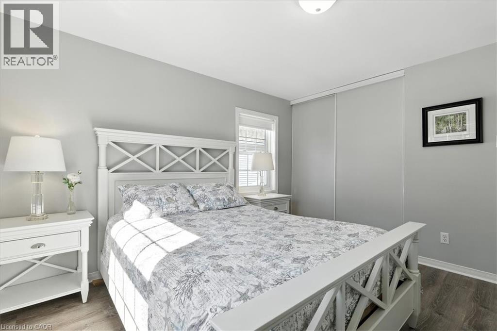 Photo 24 of 53 Wake Robin Drive, Kitchener ON