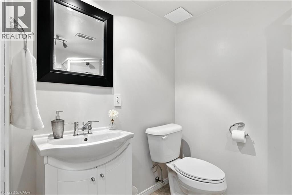 Photo 30 of 53 Wake Robin Drive, Kitchener ON