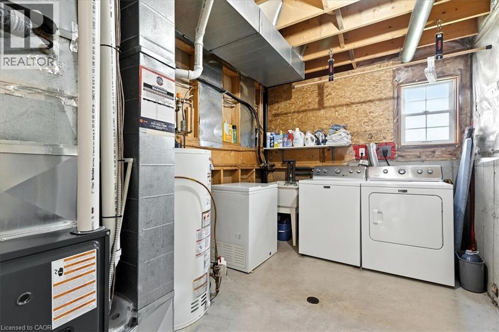 Photo 32 of 53 Wake Robin Drive, Kitchener ON