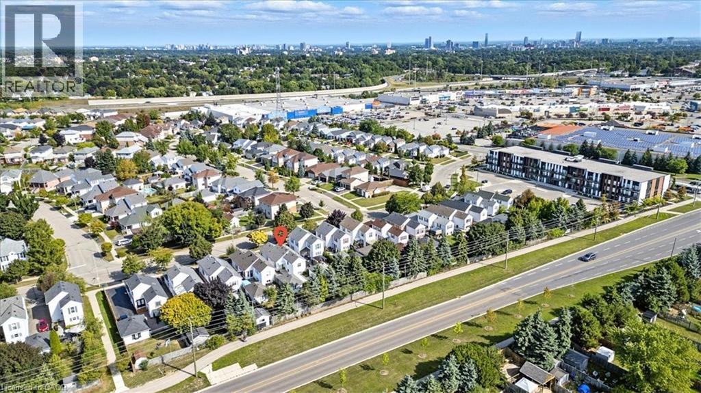 Photo 44 of 53 Wake Robin Drive, Kitchener ON