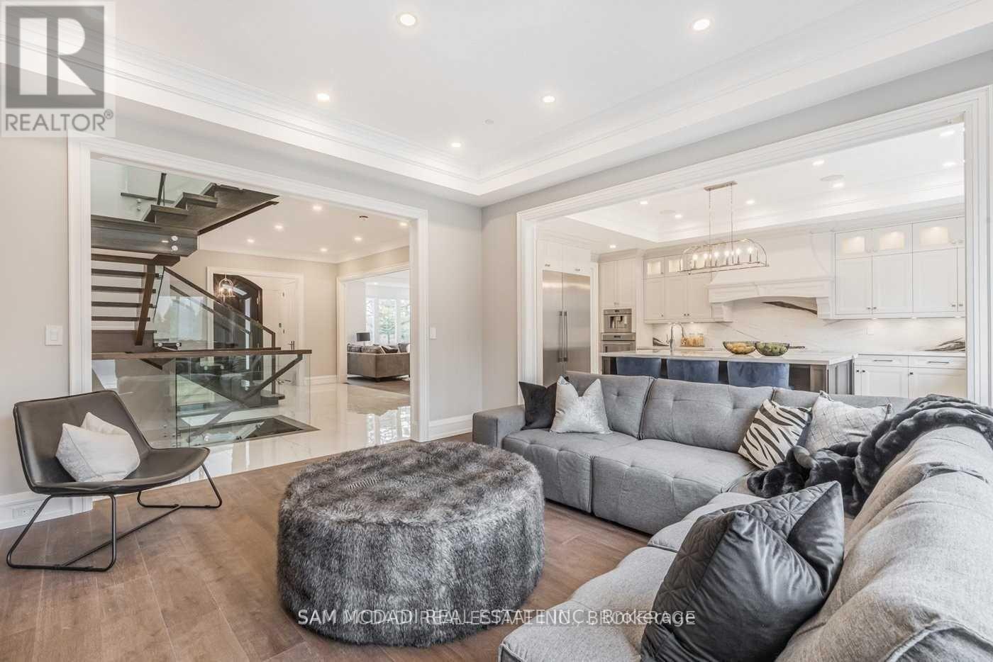 Photo 14 of 577 Indian Road, Mississauga ON