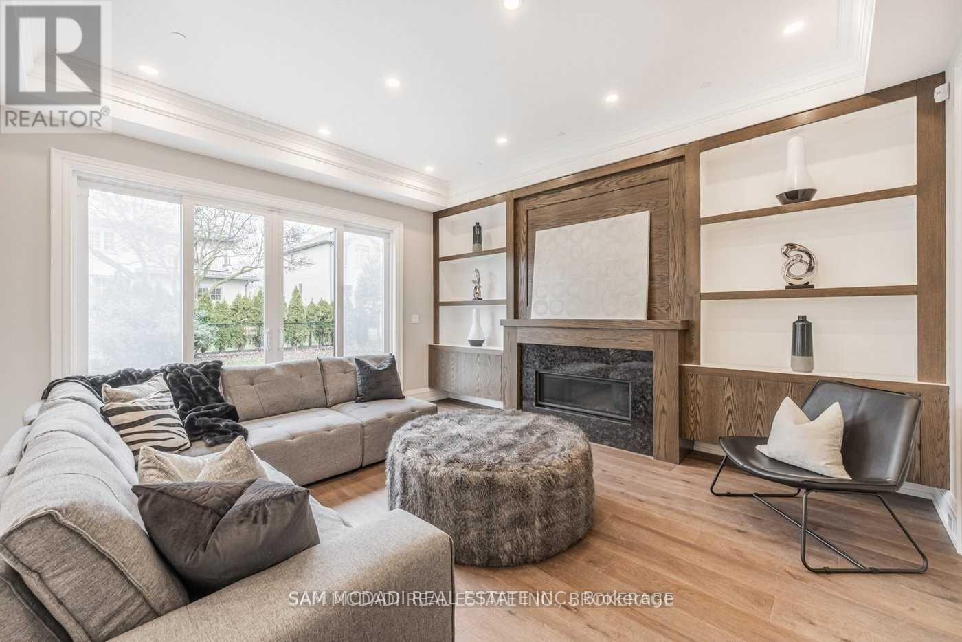 Photo 16 of 577 Indian Road, Mississauga ON