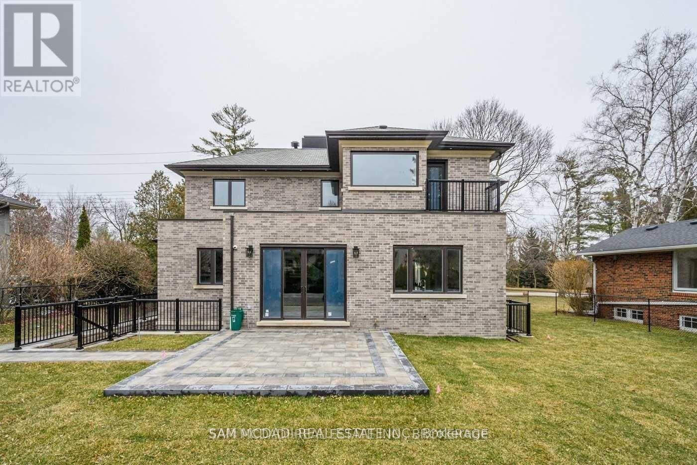 Photo 2 of 577 Indian Road, Mississauga ON