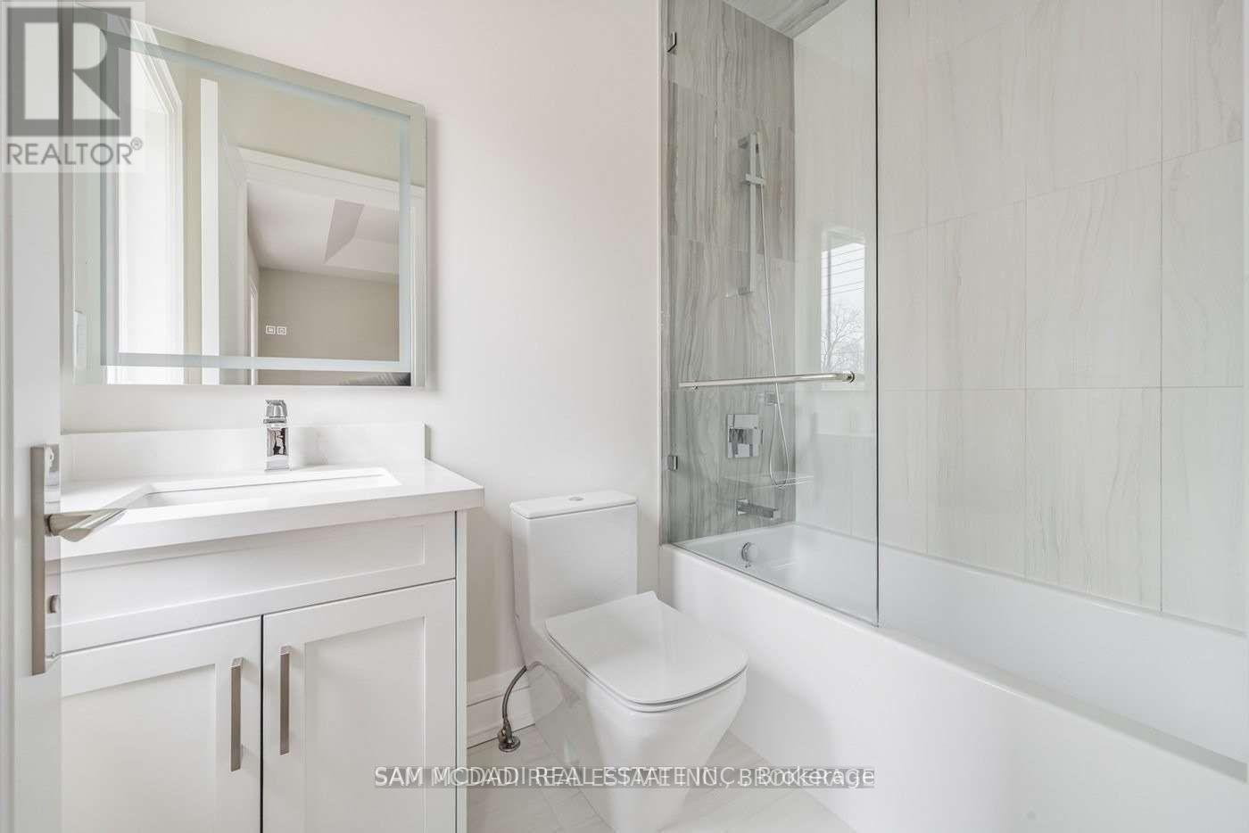 Photo 33 of 577 Indian Road, Mississauga ON