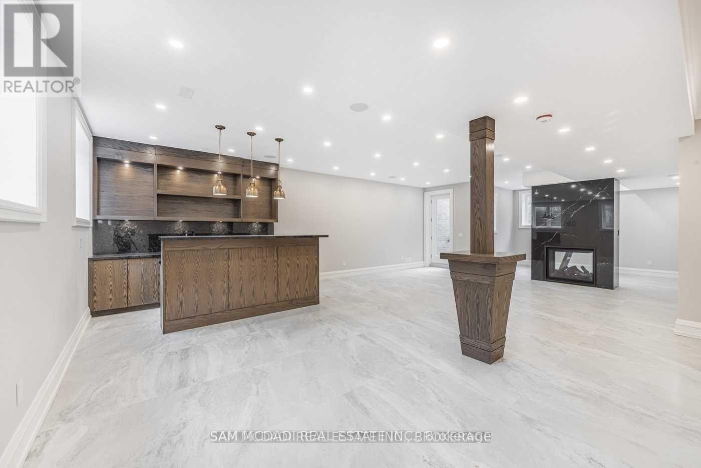 Photo 34 of 577 Indian Road, Mississauga ON