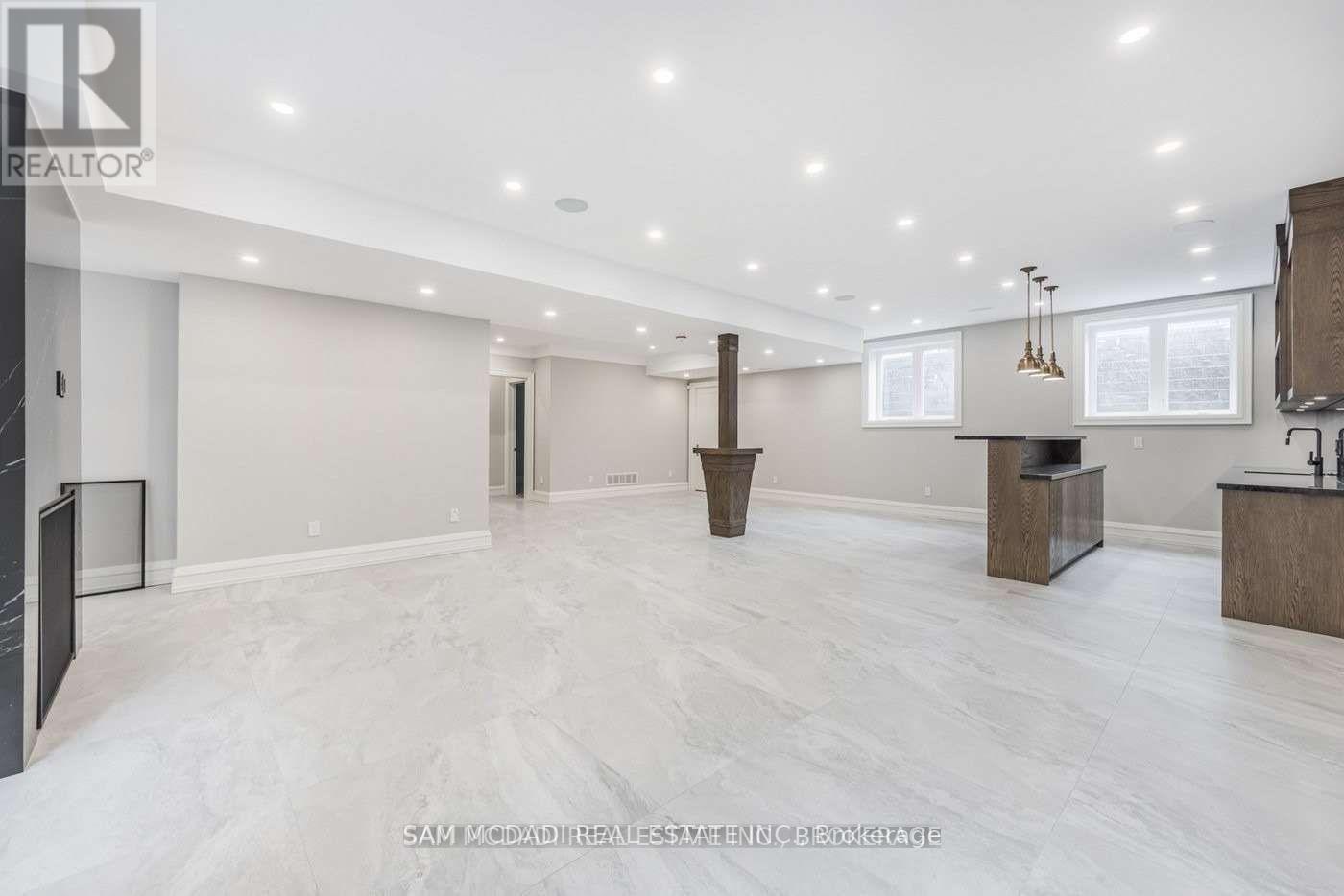 Photo 35 of 577 Indian Road, Mississauga ON