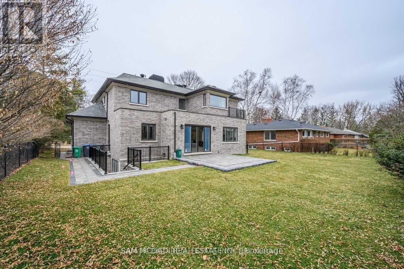 Photo 4 of 577 Indian Road, Mississauga ON
