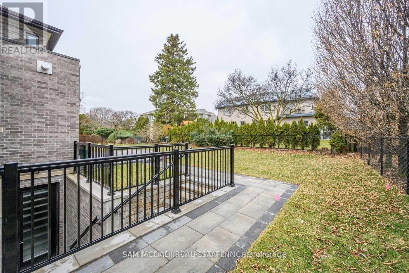Photo 5 of 577 Indian Road, Mississauga ON