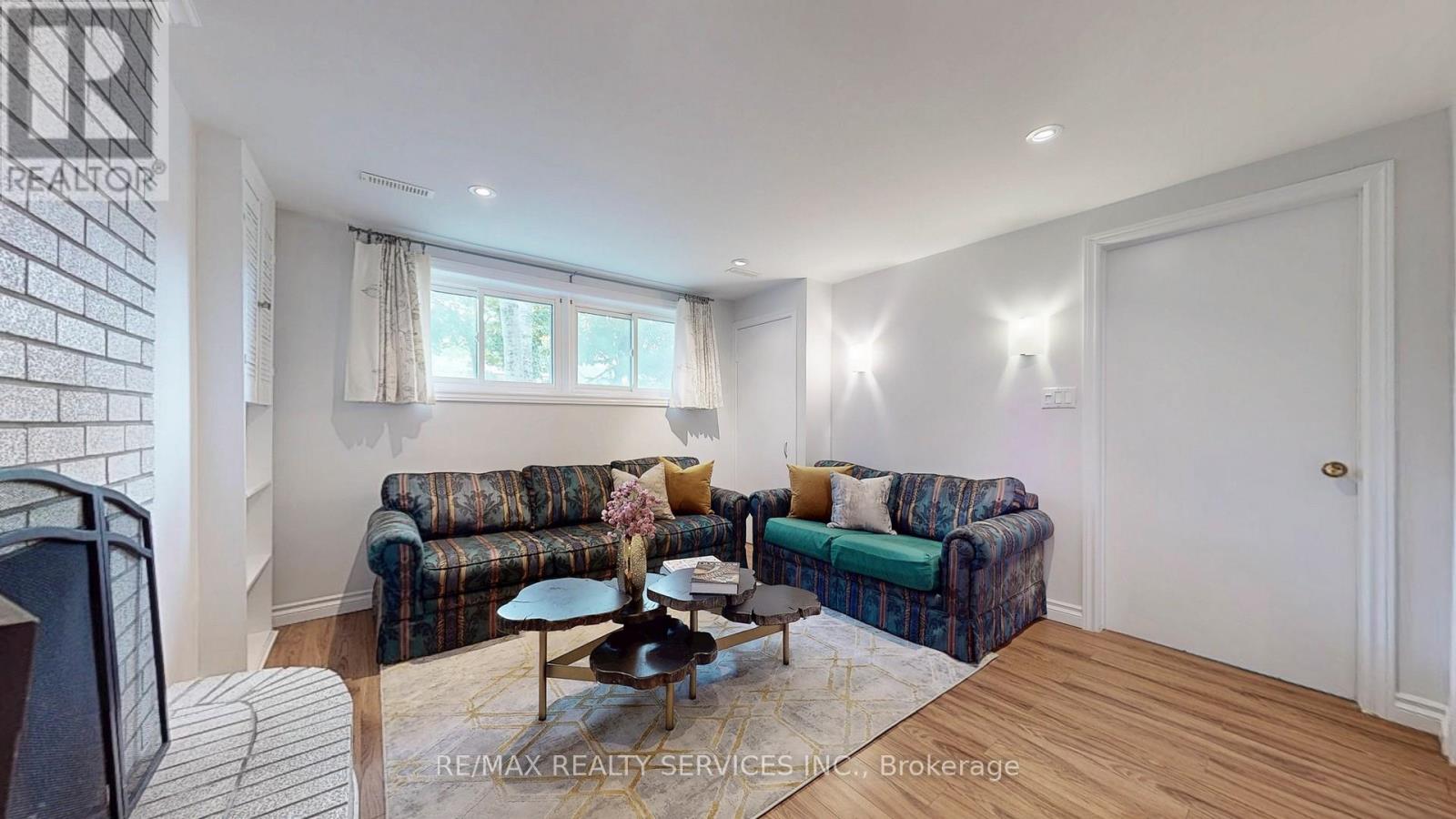 Photo 35 of 27 Glenforest Road, Brampton ON