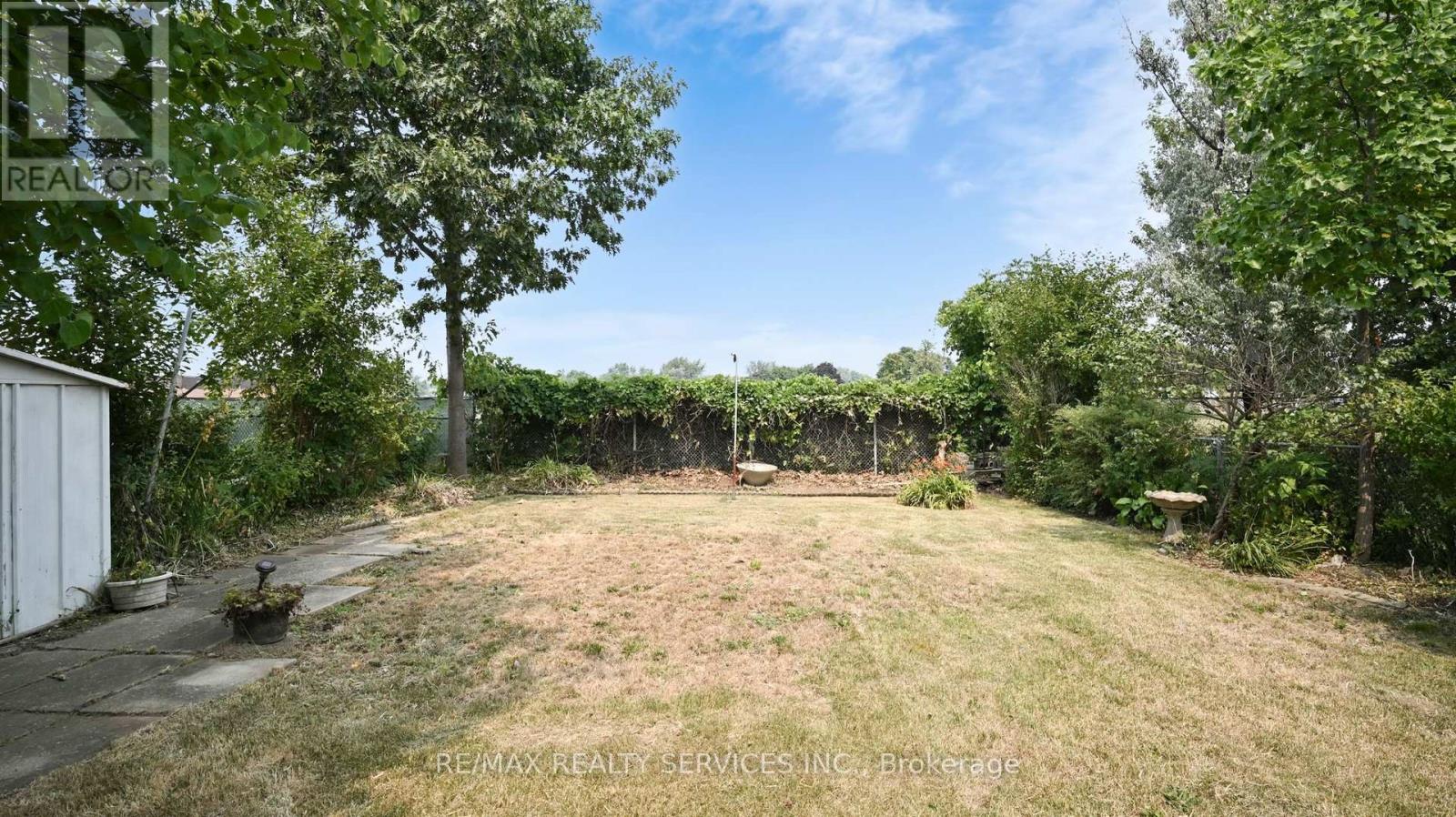 Photo 44 of 27 Glenforest Road, Brampton ON
