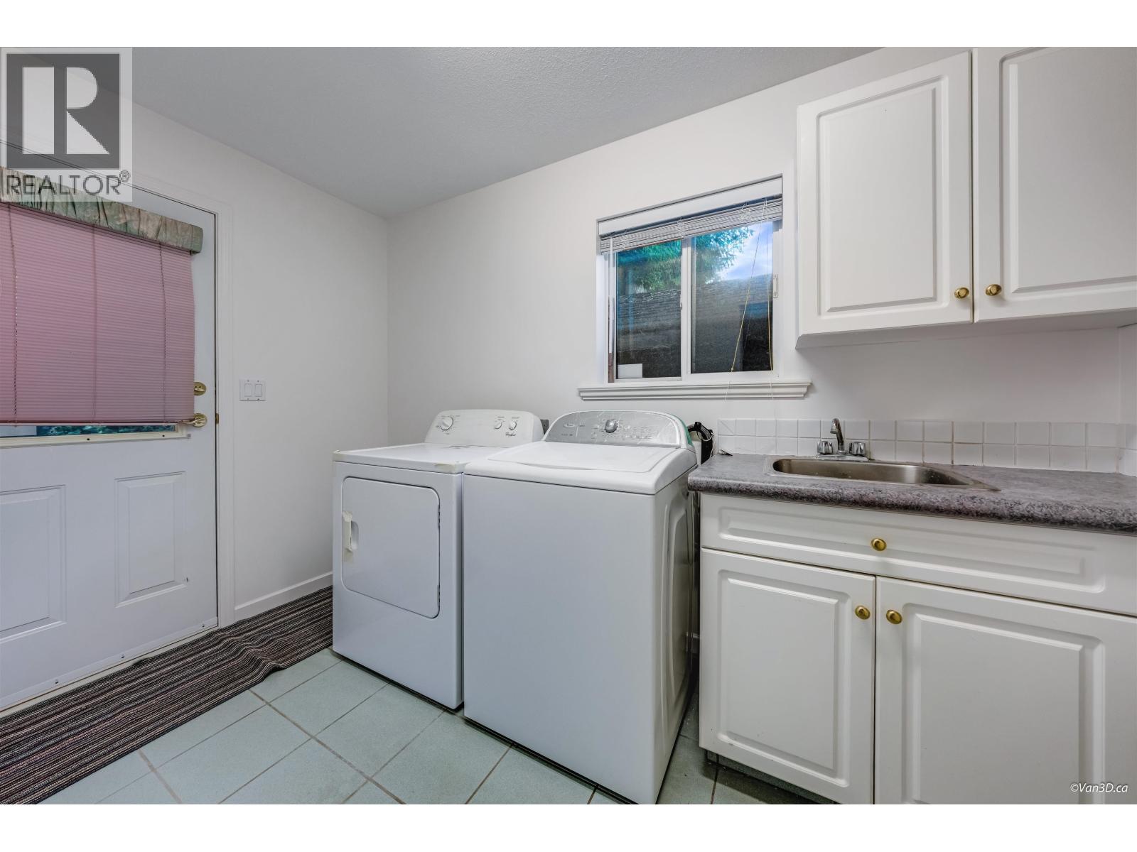 Photo 18 of 1631 Sundew Place, Coquitlam BC