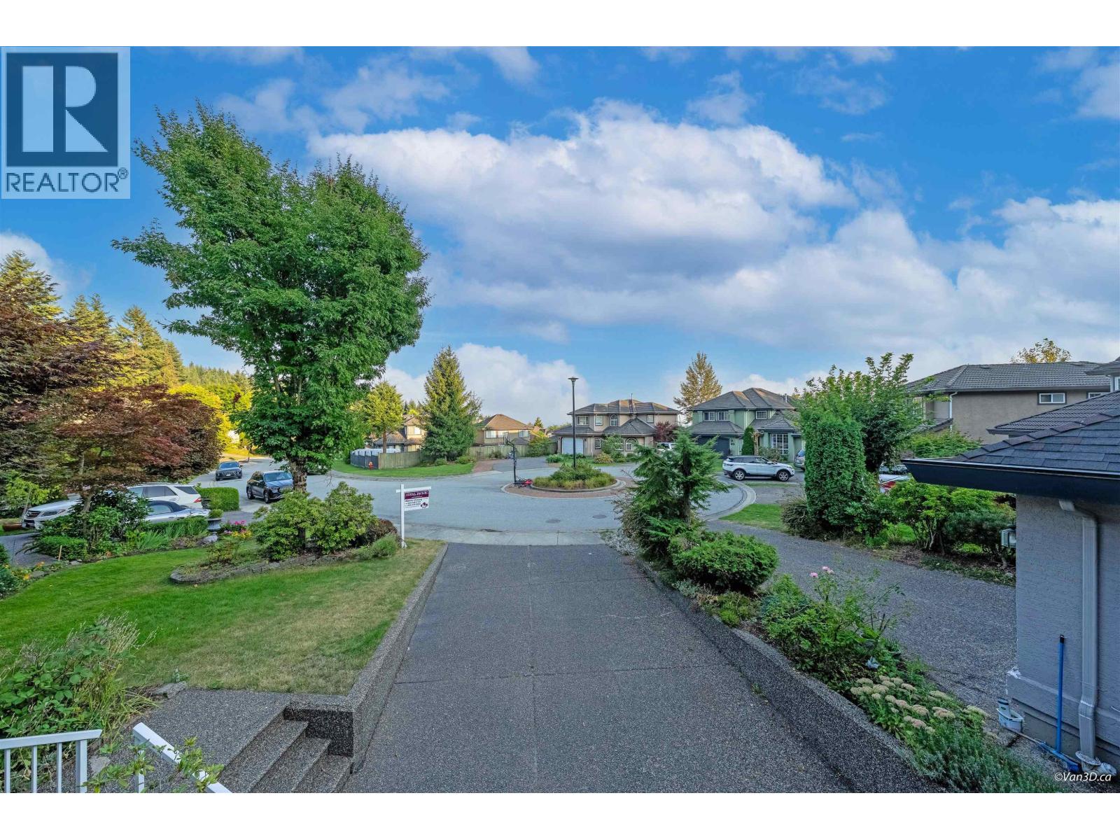 Photo 3 of 1631 Sundew Place, Coquitlam BC