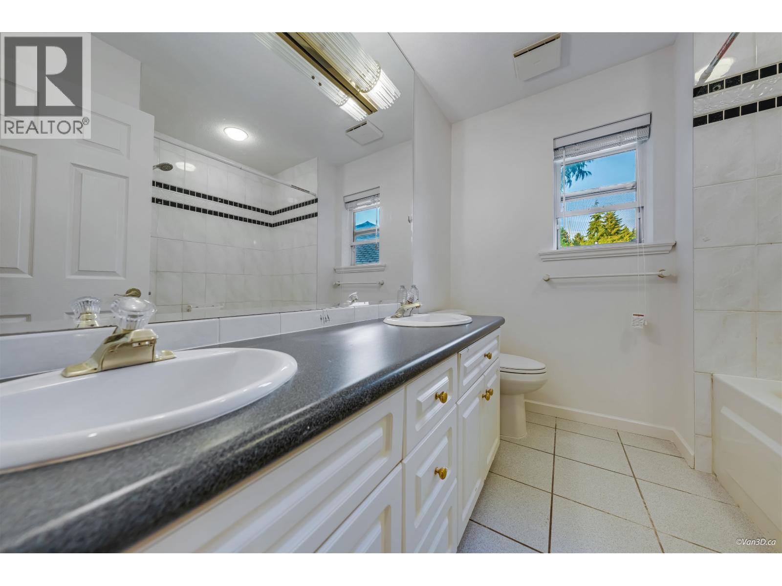 Photo 33 of 1631 Sundew Place, Coquitlam BC