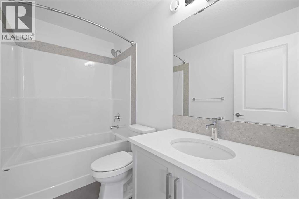 Photo 10 of 458 Corner Glen Way Ne, Calgary AB