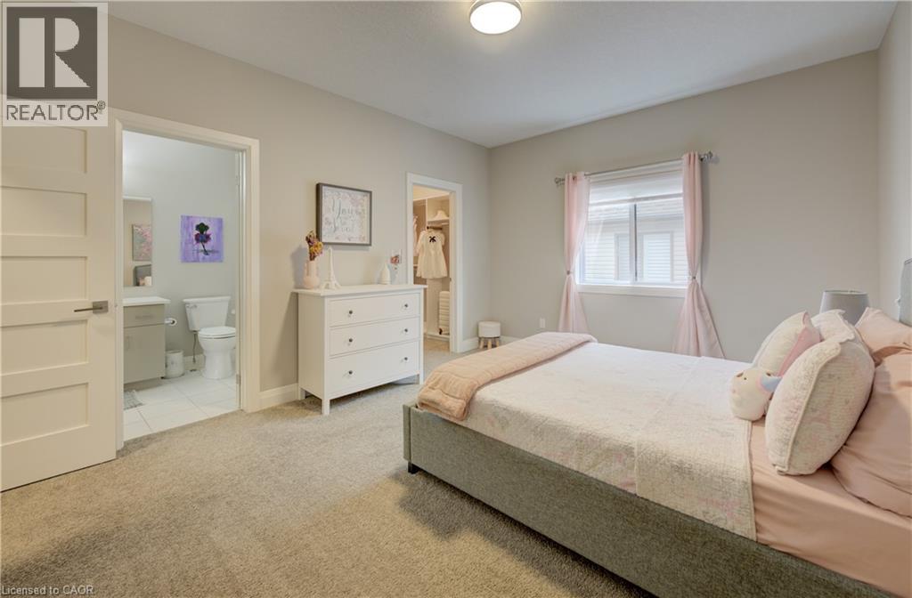 Photo 25 of 11 Deer Creek Street, Kitchener ON