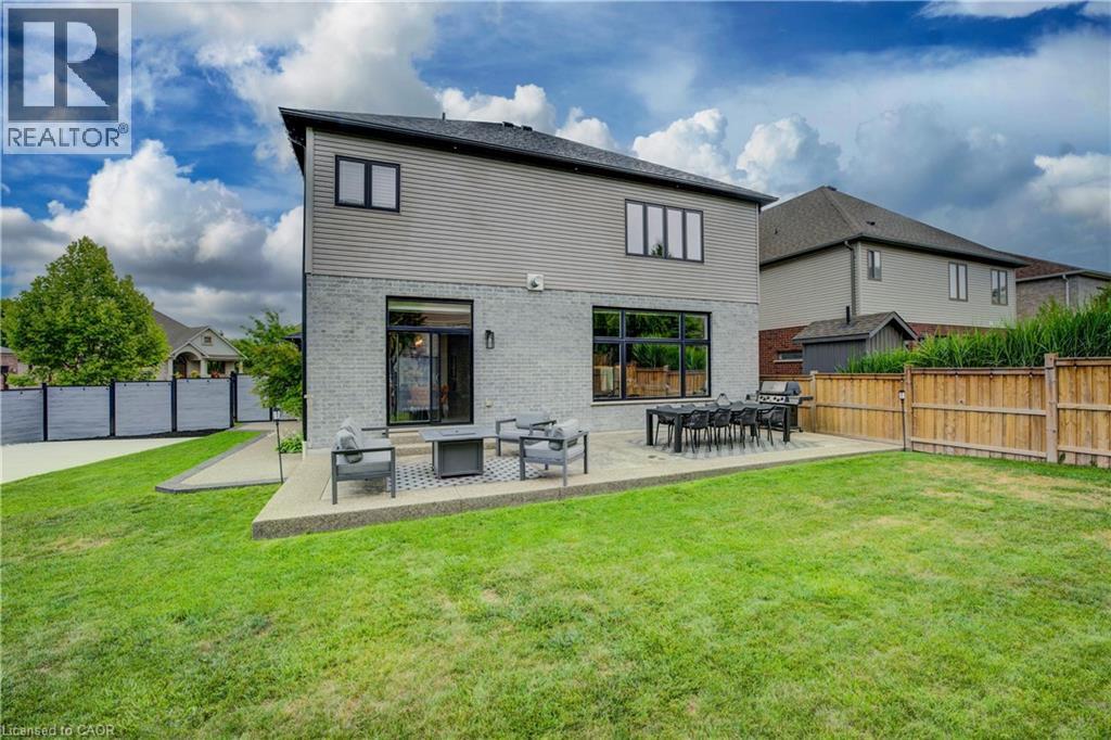 Photo 44 of 11 Deer Creek Street, Kitchener ON