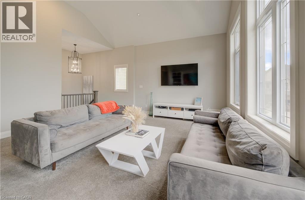 Photo 19 of 11 Deer Creek Street, Kitchener ON