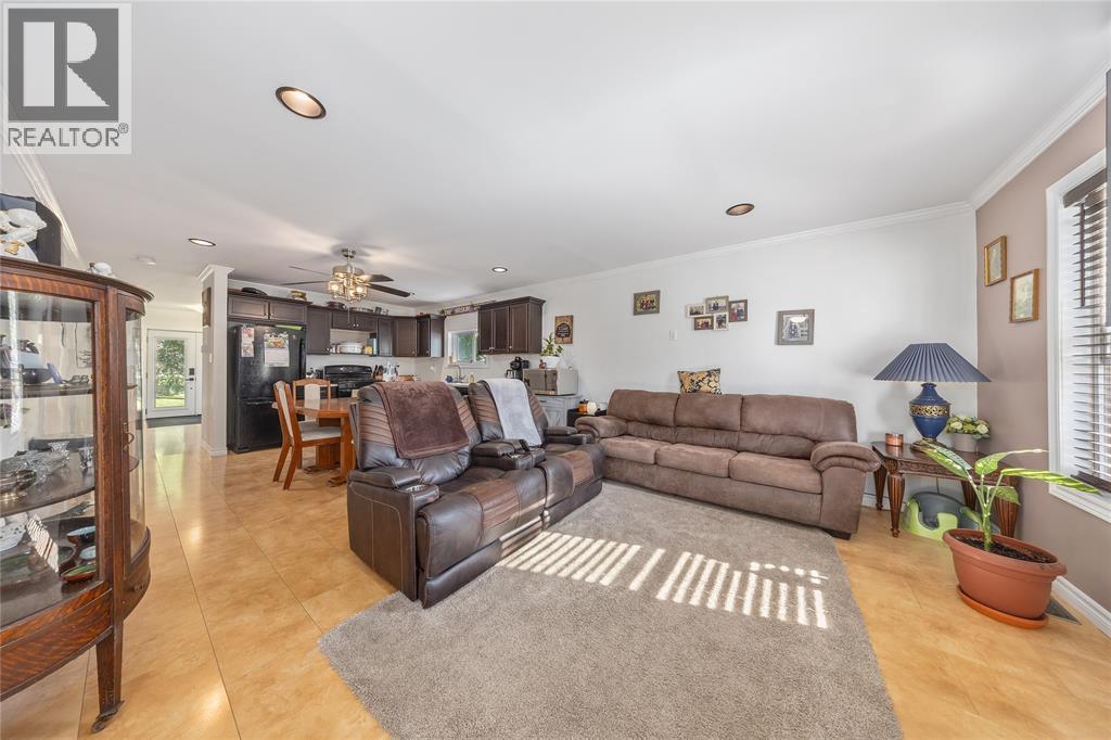 Photo 15 of 452 Maude Street, Petrolia ON
