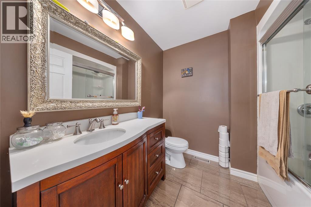 Photo 21 of 452 Maude Street, Petrolia ON