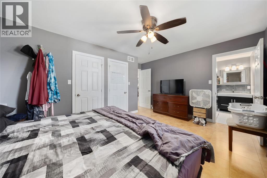 Photo 24 of 452 Maude Street, Petrolia ON