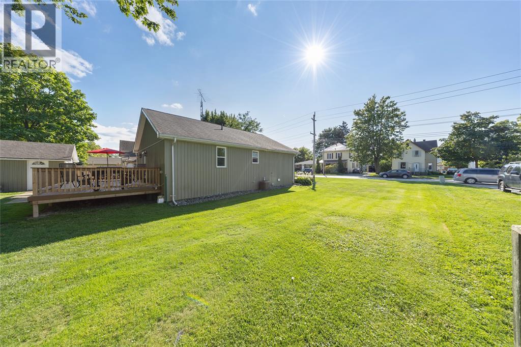 Photo 6 of 452 Maude Street, Petrolia ON