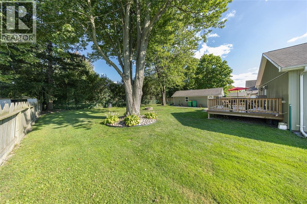 Photo 7 of 452 Maude Street, Petrolia ON