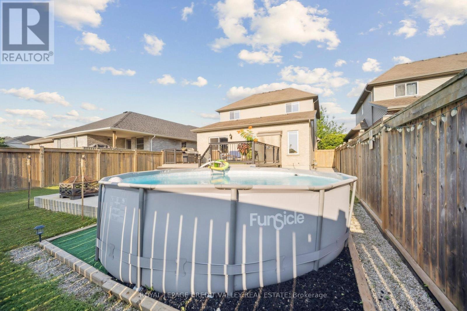 Photo 43 of 9 Peach Tree Boulevard, St Thomas ON