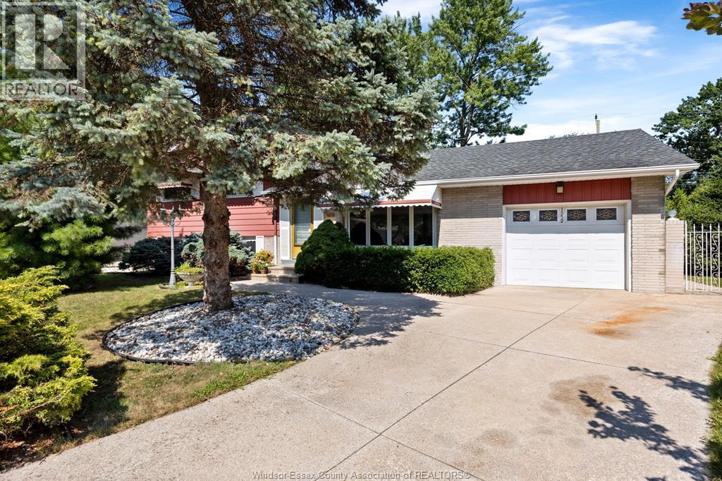 Photo 1 of 1552 Stratford, Windsor ON