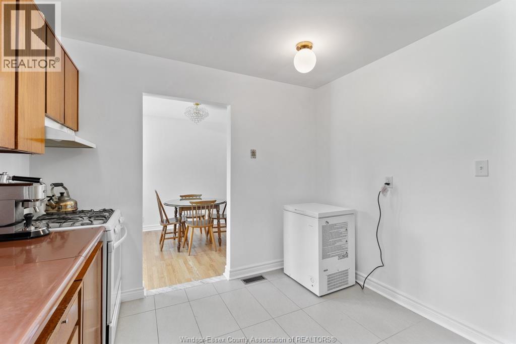 Photo 14 of 1552 Stratford, Windsor ON