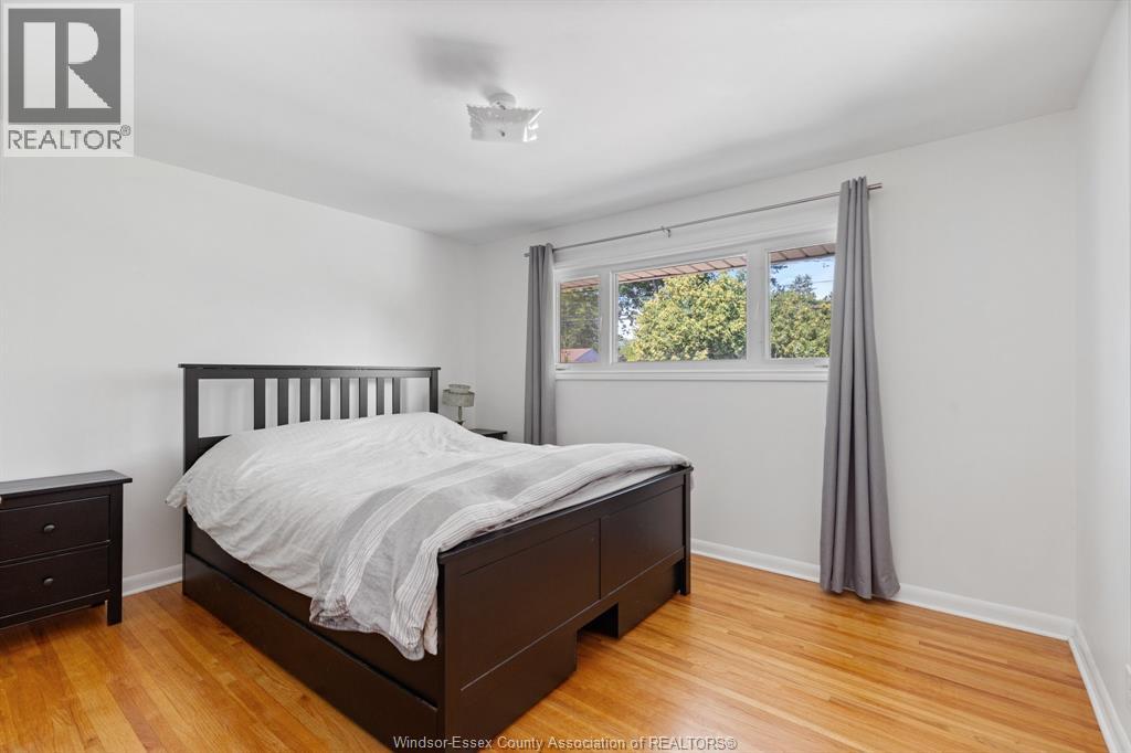 Photo 15 of 1552 Stratford, Windsor ON